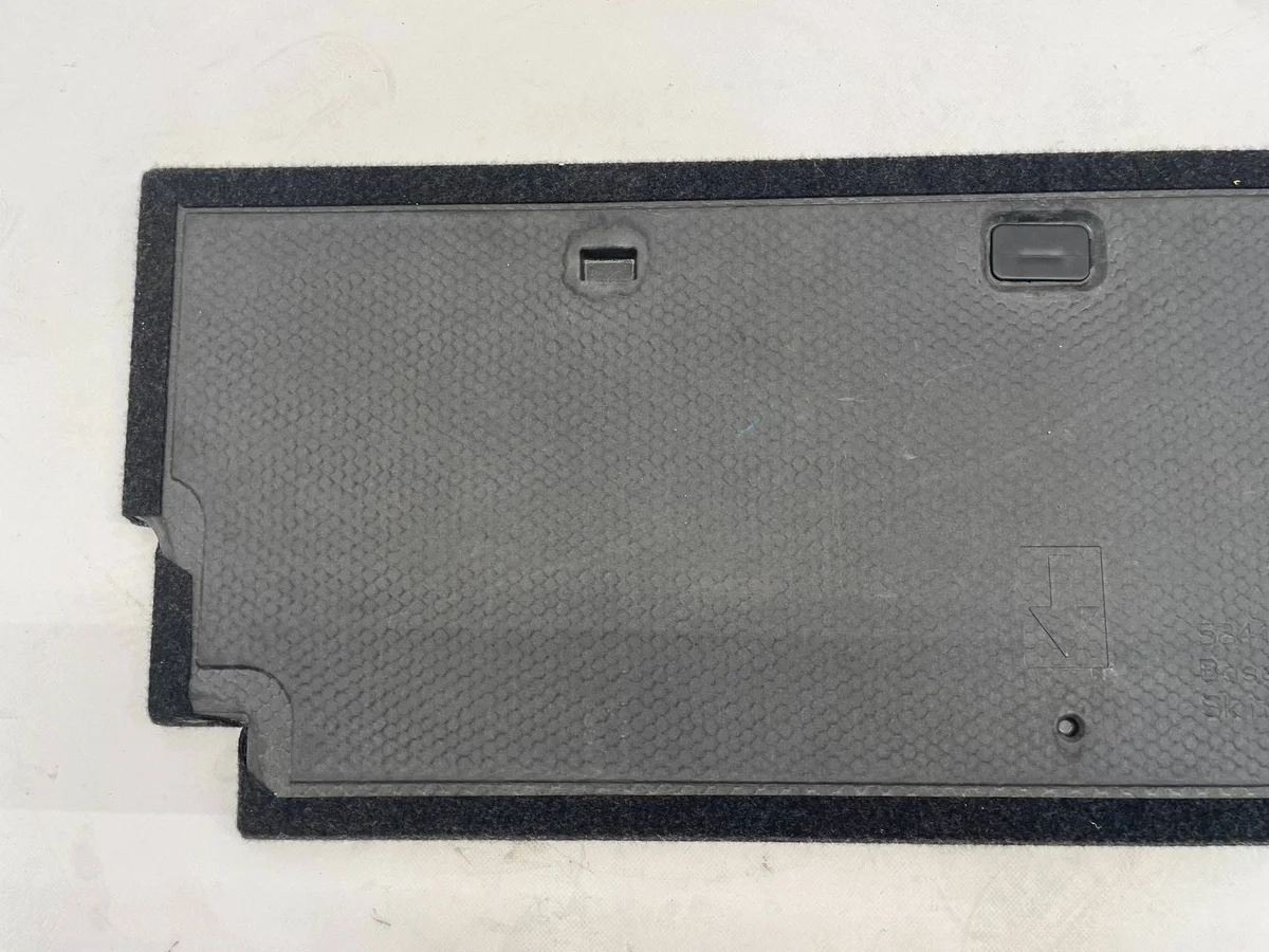 Toyota AURIS II Kombi Tapis Coffre OYT32510 image 5