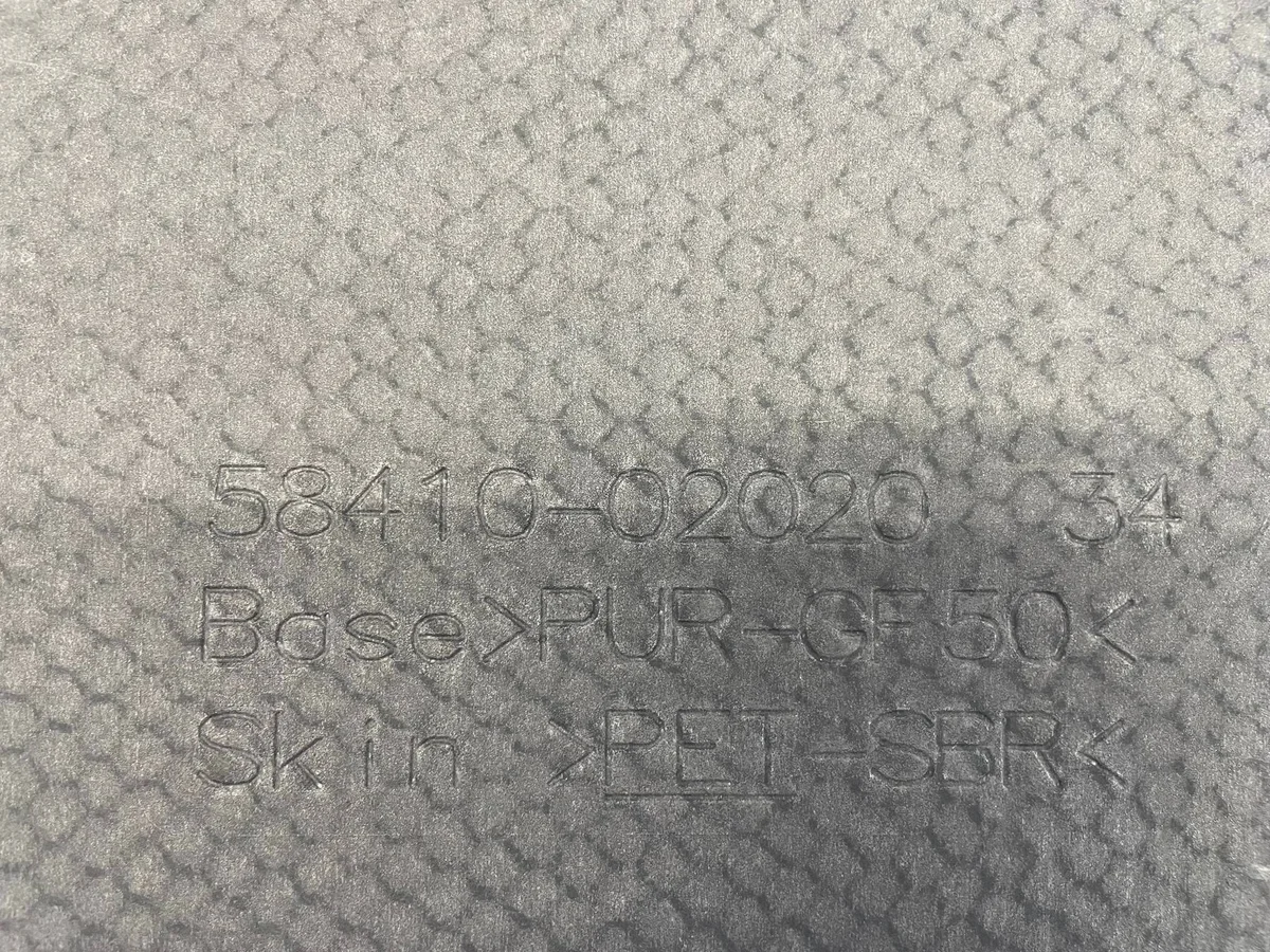 Toyota AURIS II Kombi Tapis Coffre OYT32510 image 7