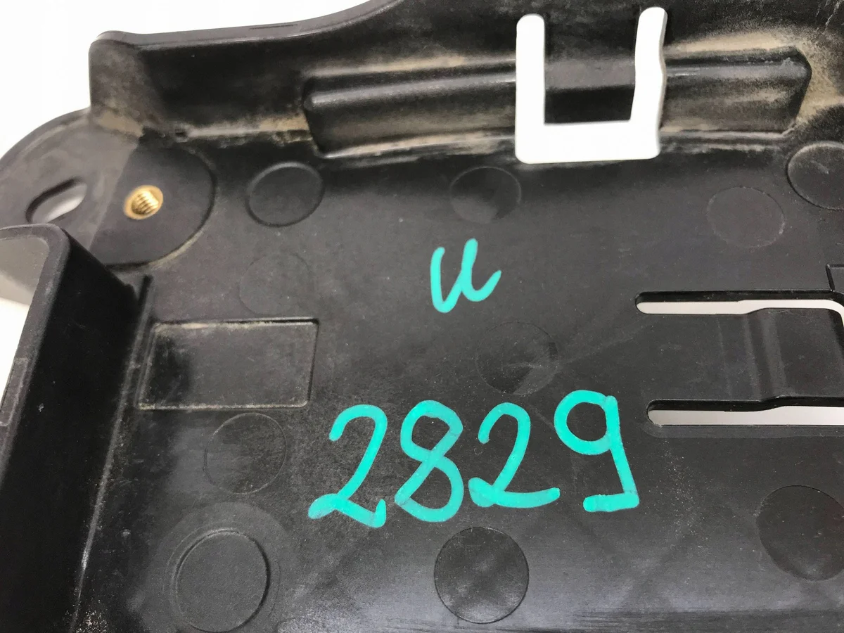 Support radar angle mort Droit Suzuki Vitara LY image 3