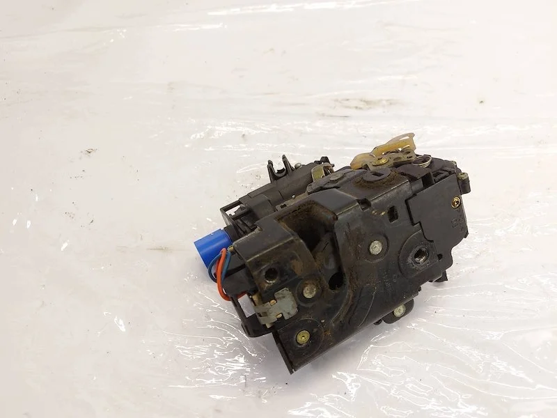 Lås bakdörr höger Skoda Fabia 1 (6Y2) 3B4839016AG