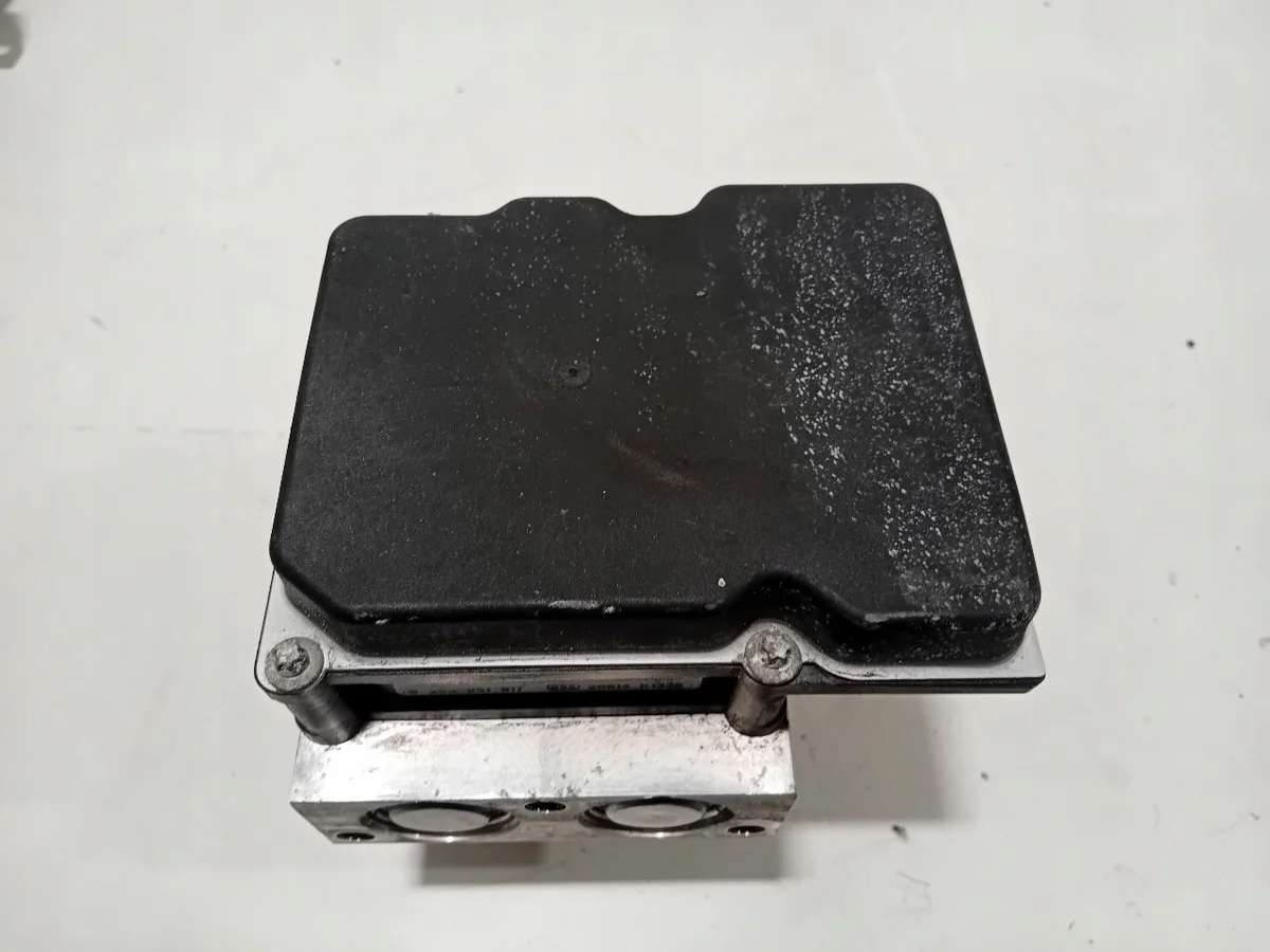 Mercedes-Benz Vito ABS Pomp A0084316212 image 3