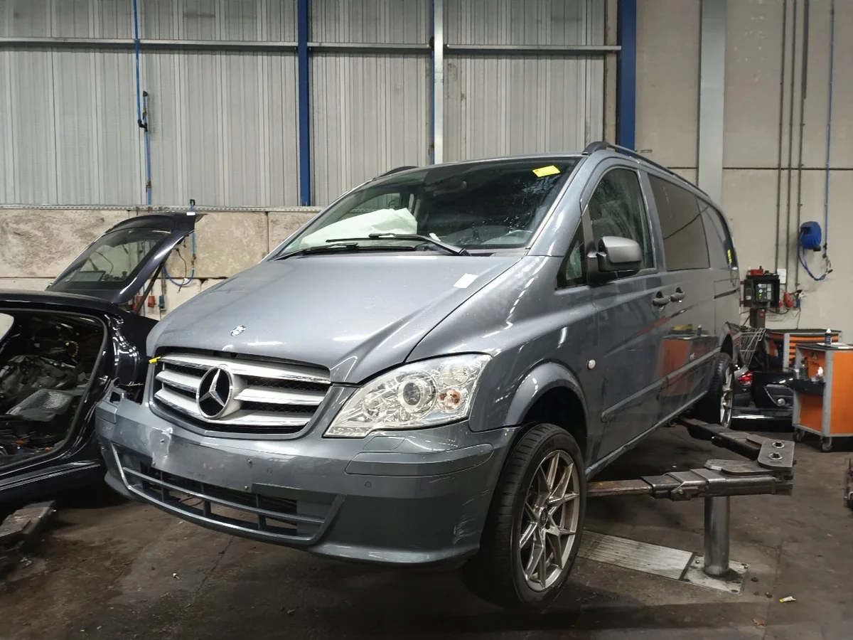Mercedes-Benz Vito ABS Pomp A0084316212 image 4