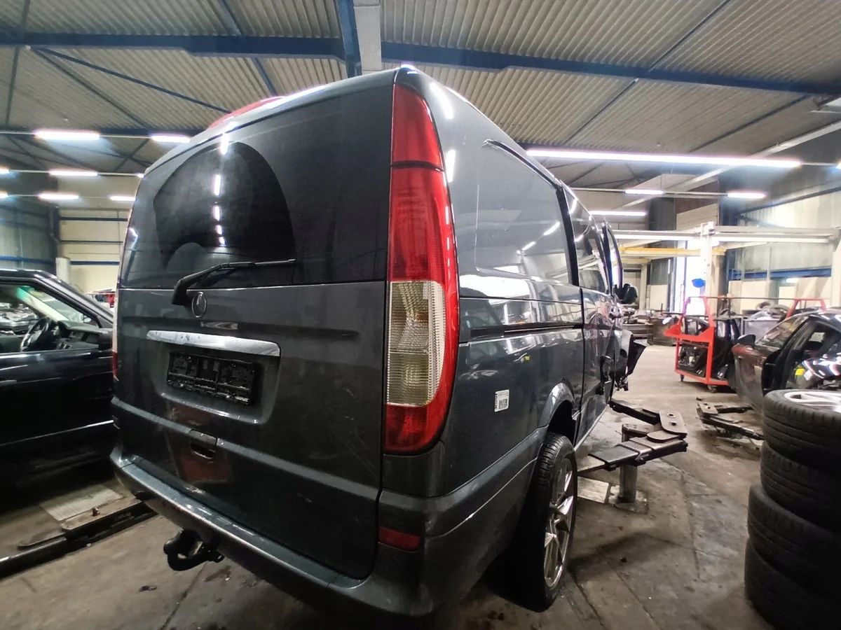 Mercedes-Benz Vito ABS Pomp A0084316212 image 6