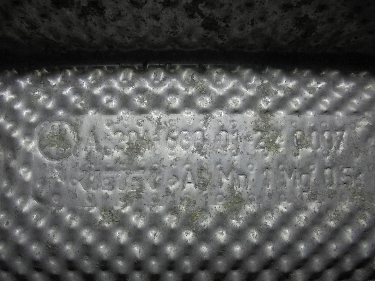 Mercedes-Benz A2046800122 thermische afdekking image 3