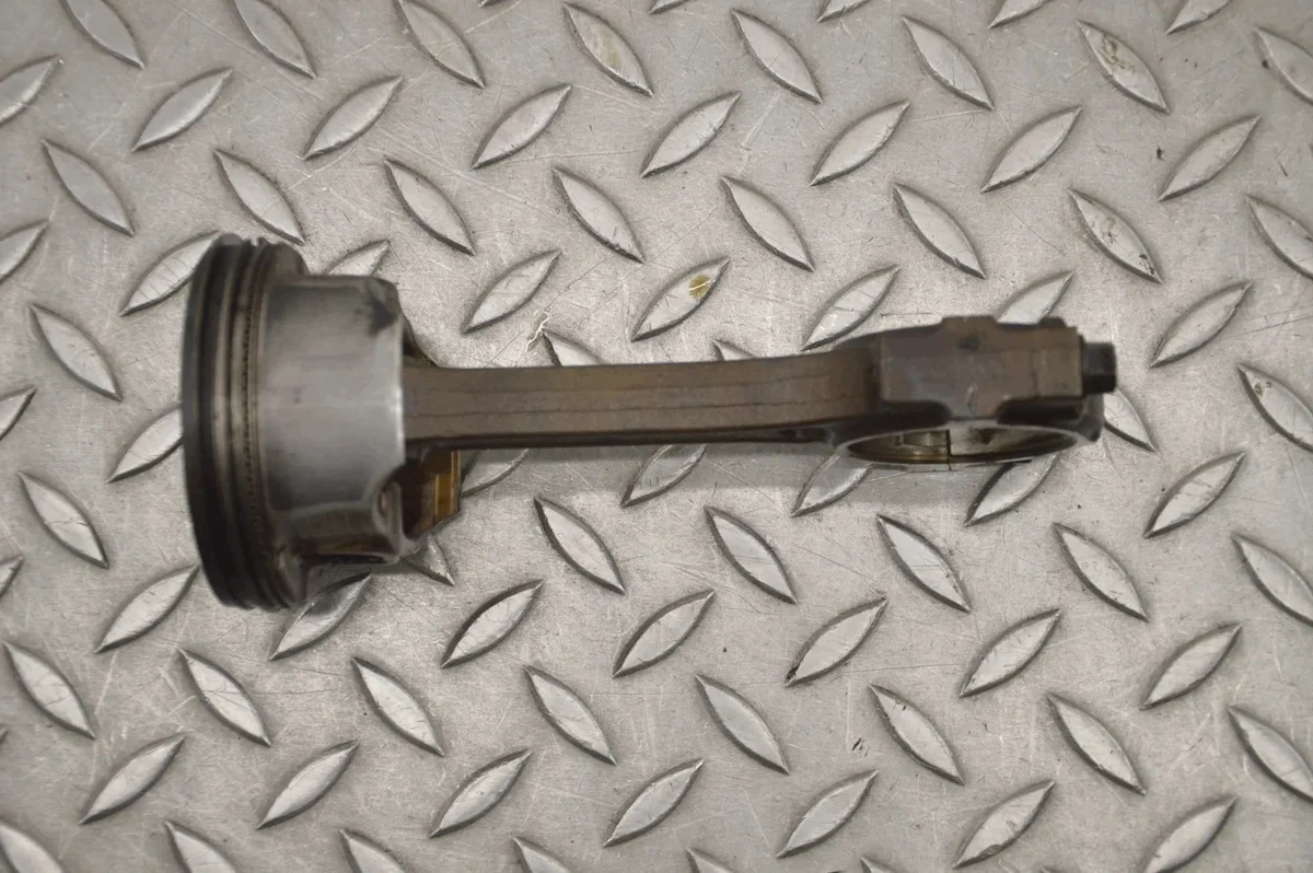 Kolben Opel Vectra C 2.2L 2002 gebraucht image 4