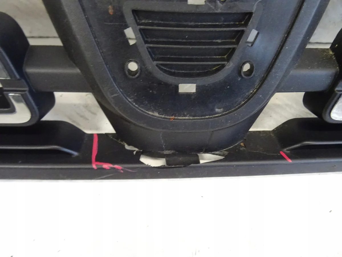 Etusäleikkö Dacia Duster II 623103440R image 6