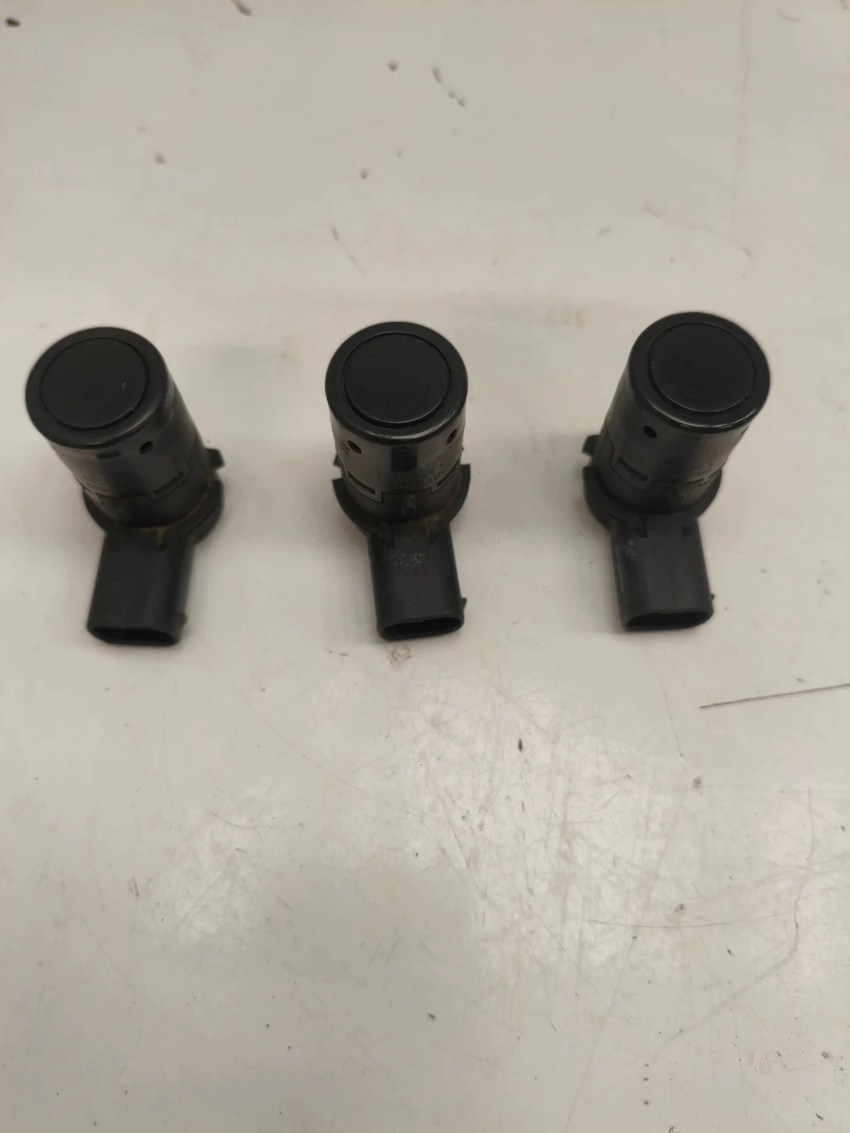Pysäköintitutkan anturi BMW E60 E61 6913943
