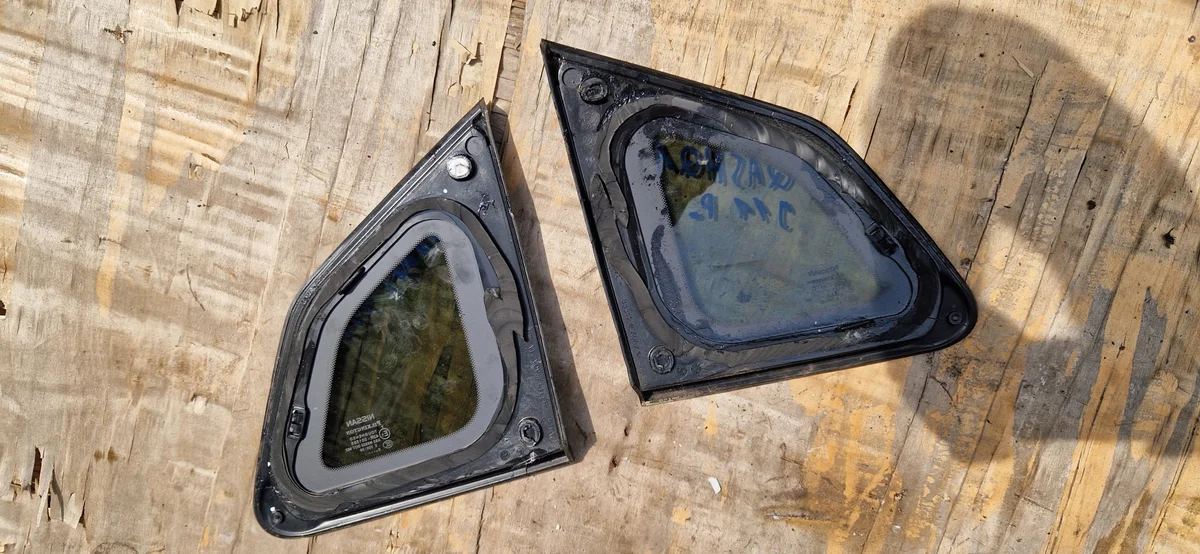 Nissan Qashqai J11 takalasin oikea paneeli