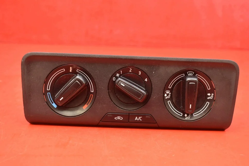 Panneau de commande climatisation Skoda Fabia 3