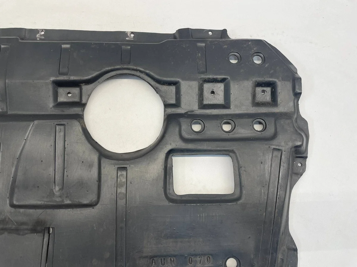 Auris II Hybride Protection Bas Moteur OYT32516 image 3