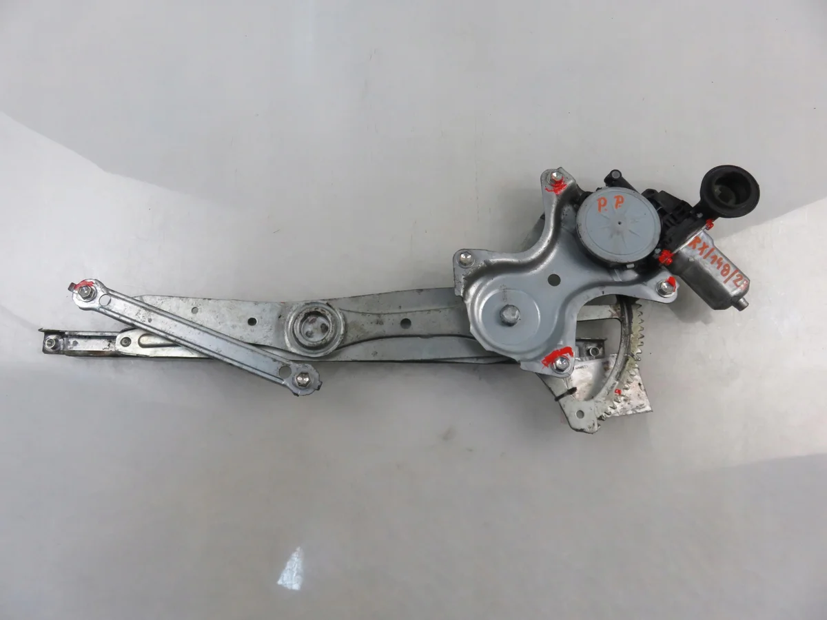 Fönsterhiss höger fram Toyota Corolla E15 image 7