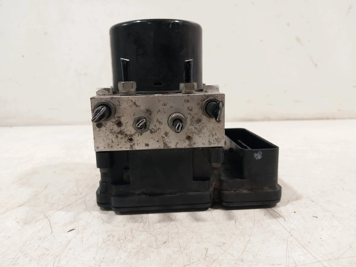 ABS Pomp Ford Focus 3 Wagon BV612C405AL image 4