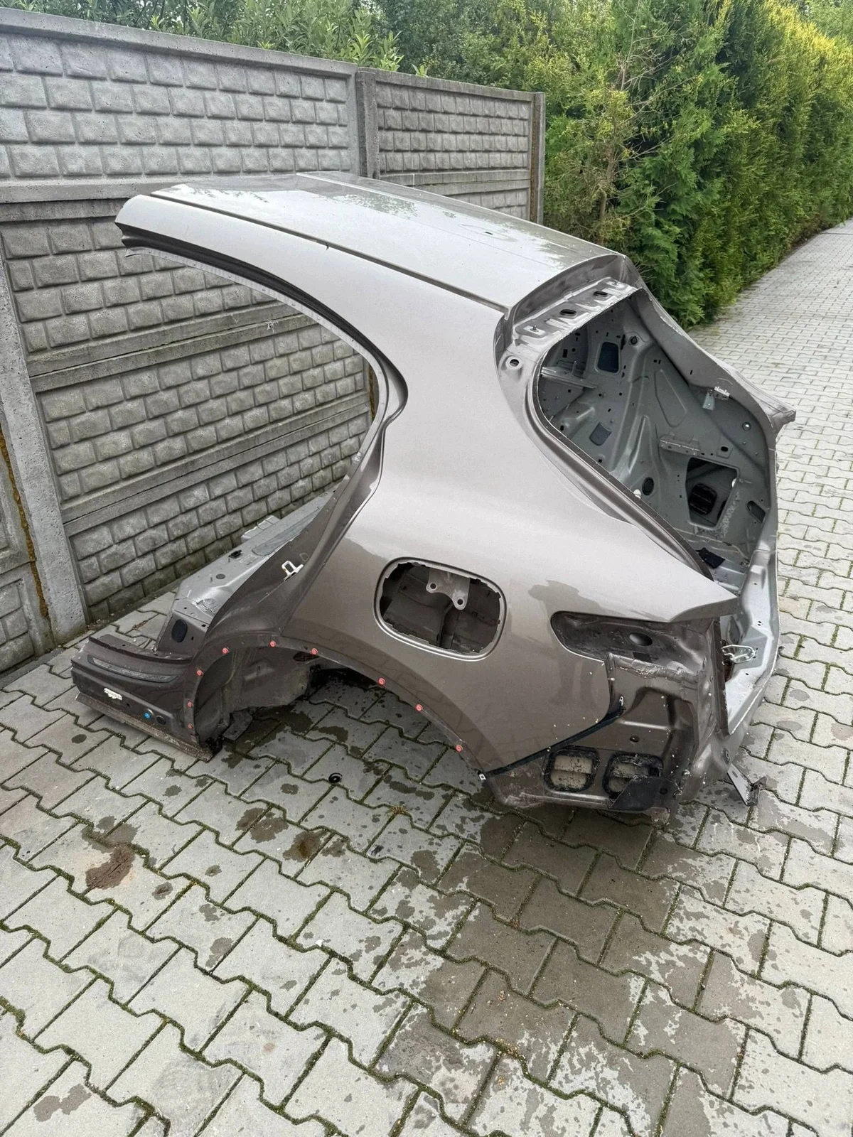 Alfa Romeo Stelvio bakre stänkskärm FDT3640