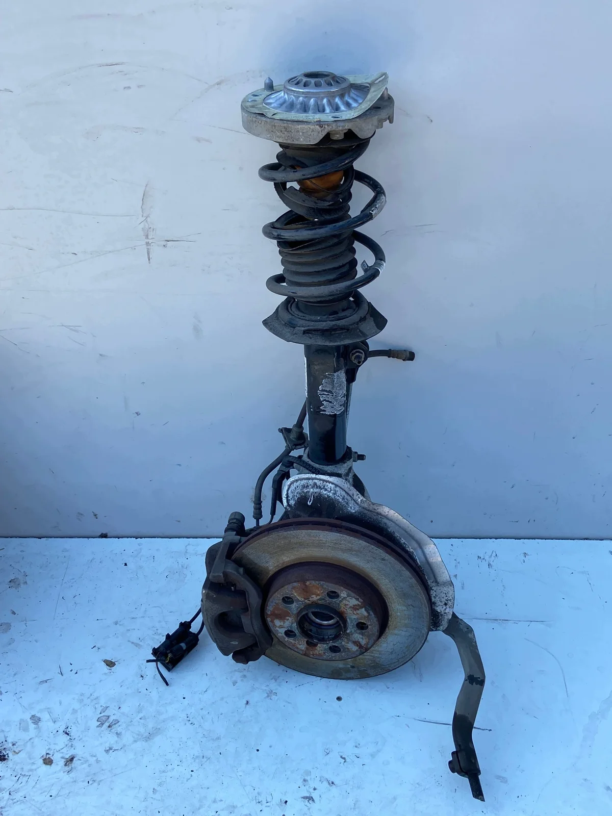 Vänster framfjädring BMW F45 F46 6887333-01