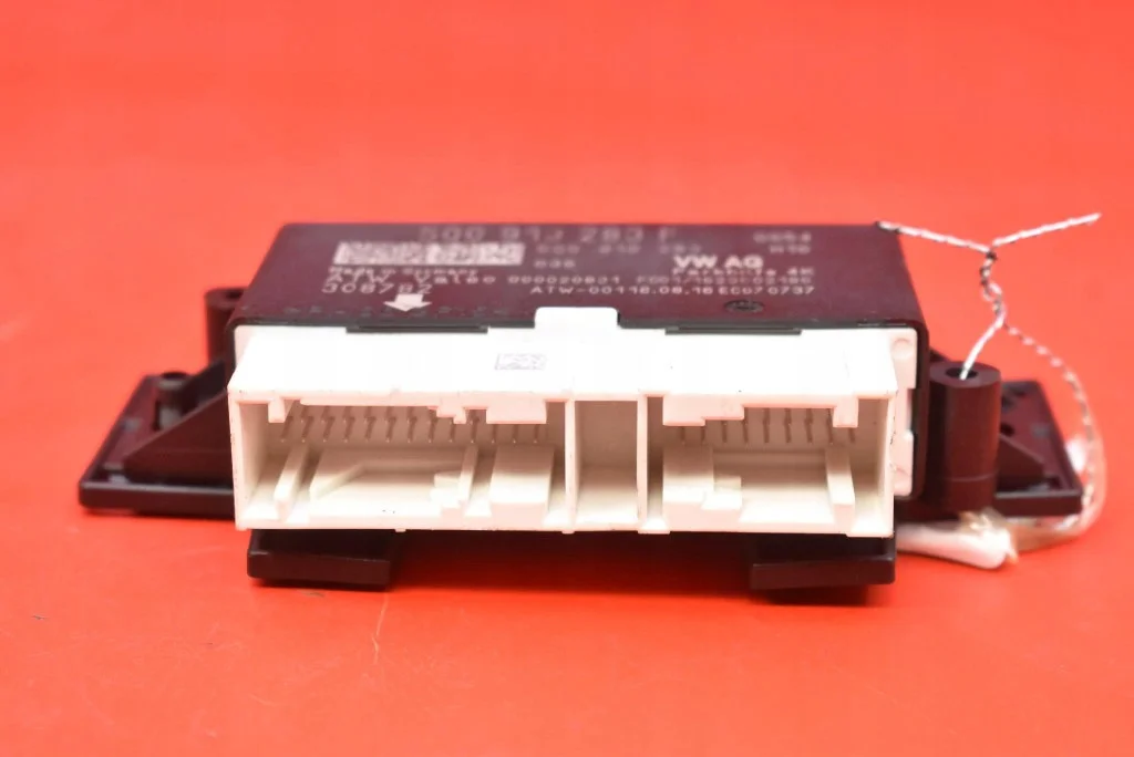 Parking Sensor Control Module 5Q0919283F image 3