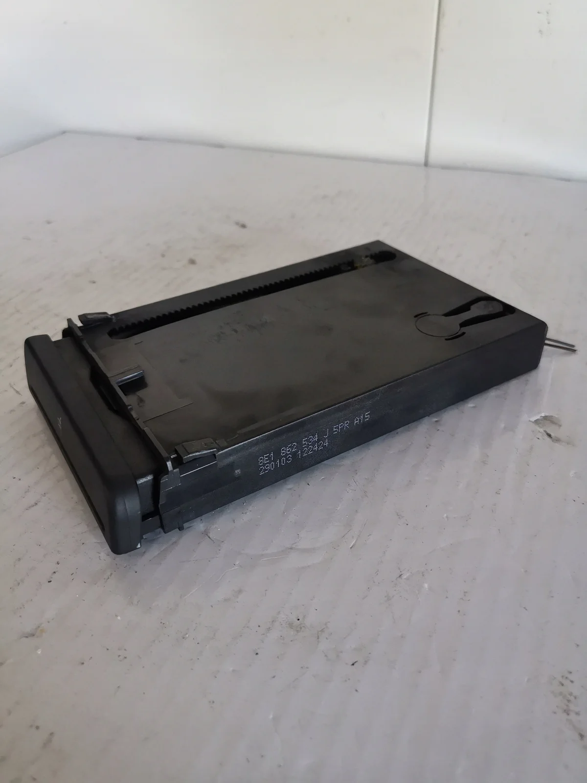 Audi A4 B6 B7 bekerhouder 8E1862534J