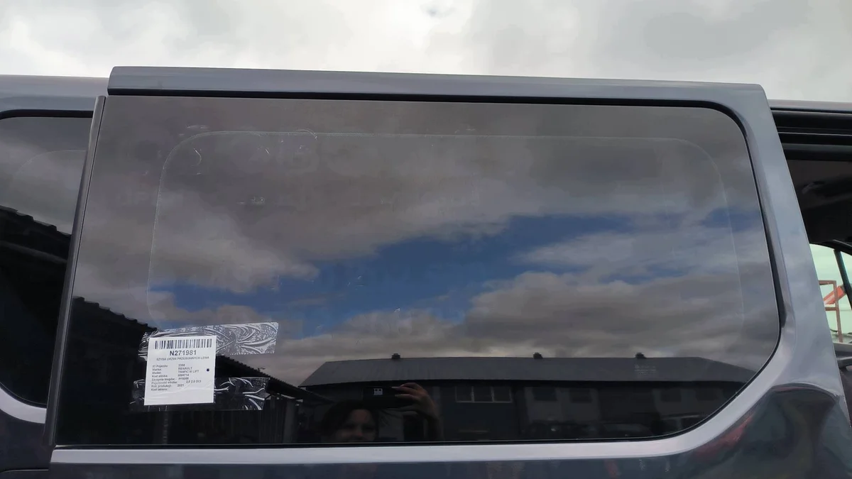 Sliding Door Window Right Renault Trafic III