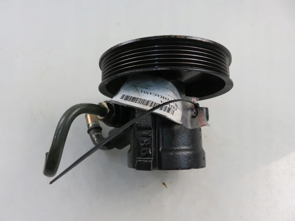 Ohjaustehostimen pumppu Volvo V40 I image 7