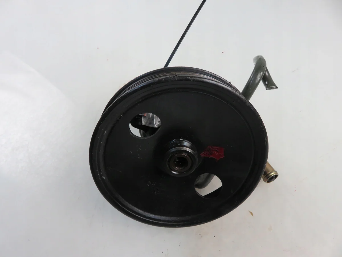 Ohjaustehostimen pumppu Volvo V40 I image 8