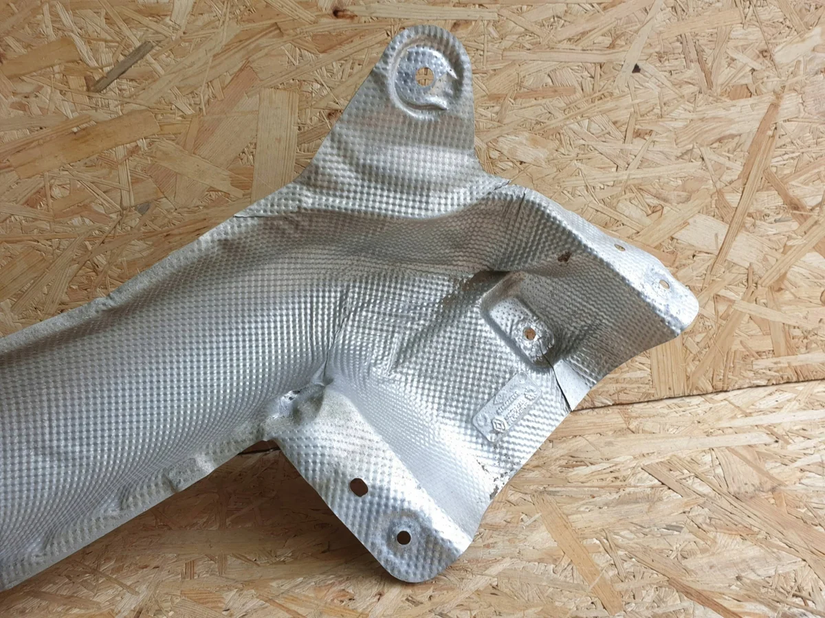 Renault Clio V AdBlue Heat Shield 747613641R
