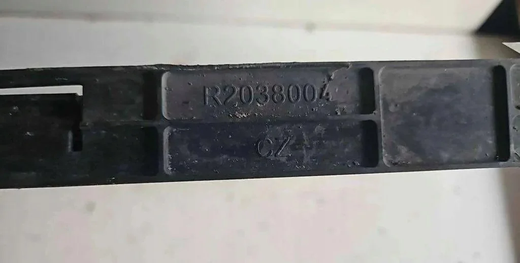 Cadre de radiateur Opel Insignia B 662926893 image 4