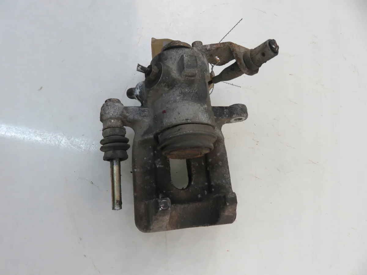 Bromsok Höger Bak Peugeot 307 M970182-ZACISK image 4