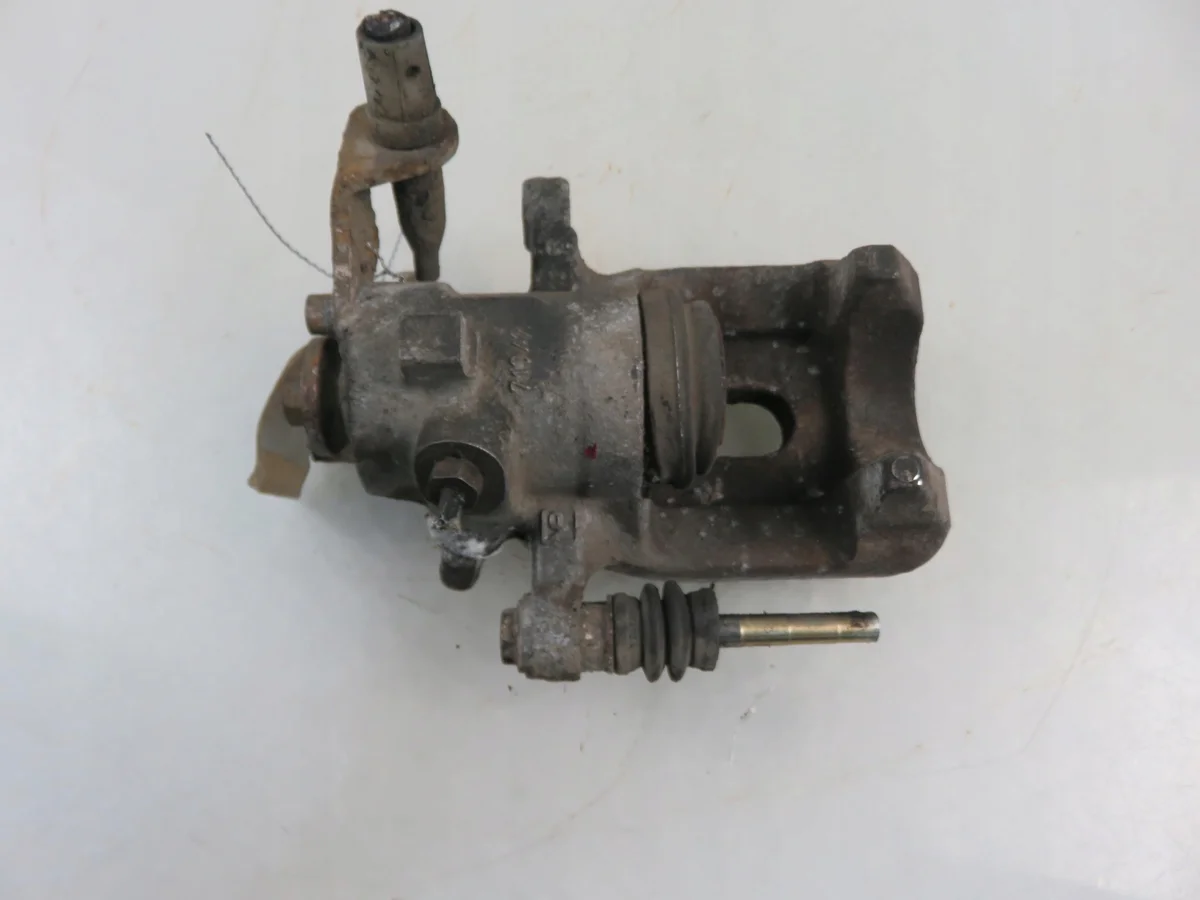 Bromsok Höger Bak Peugeot 307 M970182-ZACISK image 5