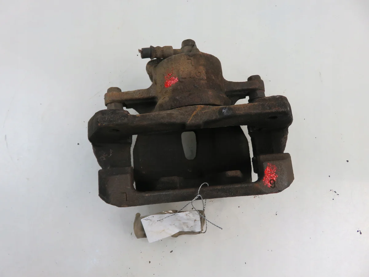 Bremszange Links Vorne Toyota Urban Cruiser image 6