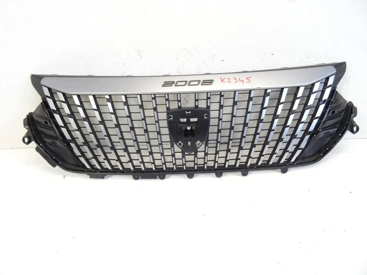 Used Peugeot 2008 II Grill 9852657680
