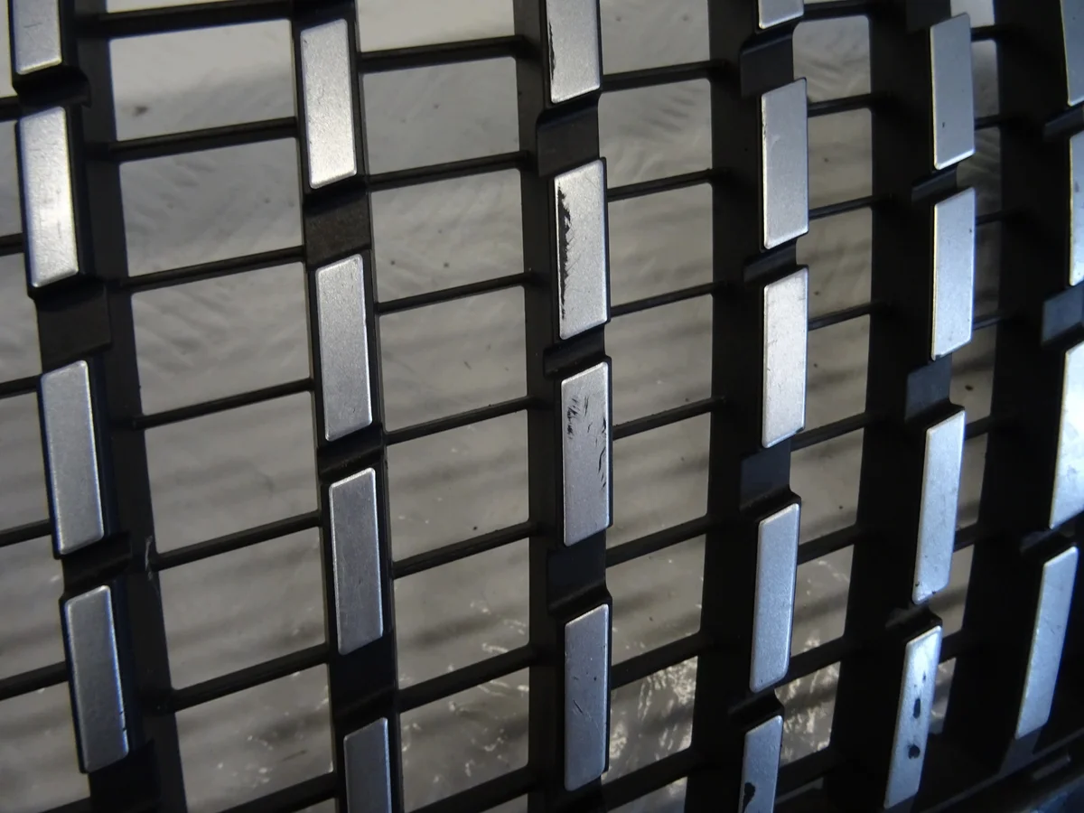 Kühlergrill Peugeot 2008 II LIFT gebraucht image 6