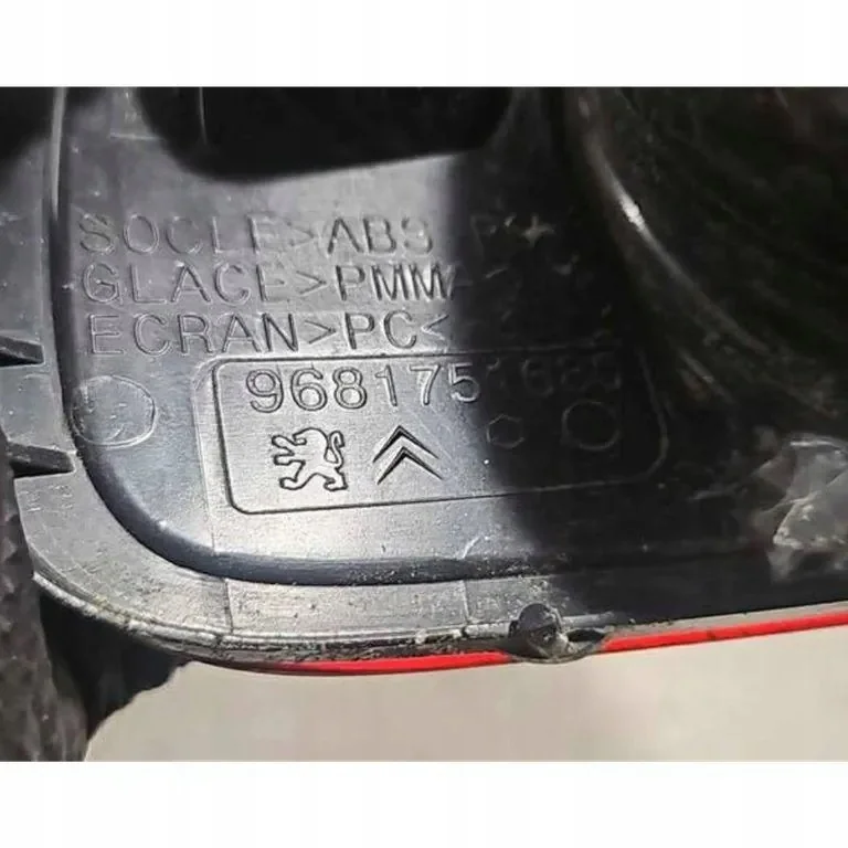Luz trasera Citroen C3 Picasso 9681751680 image 3
