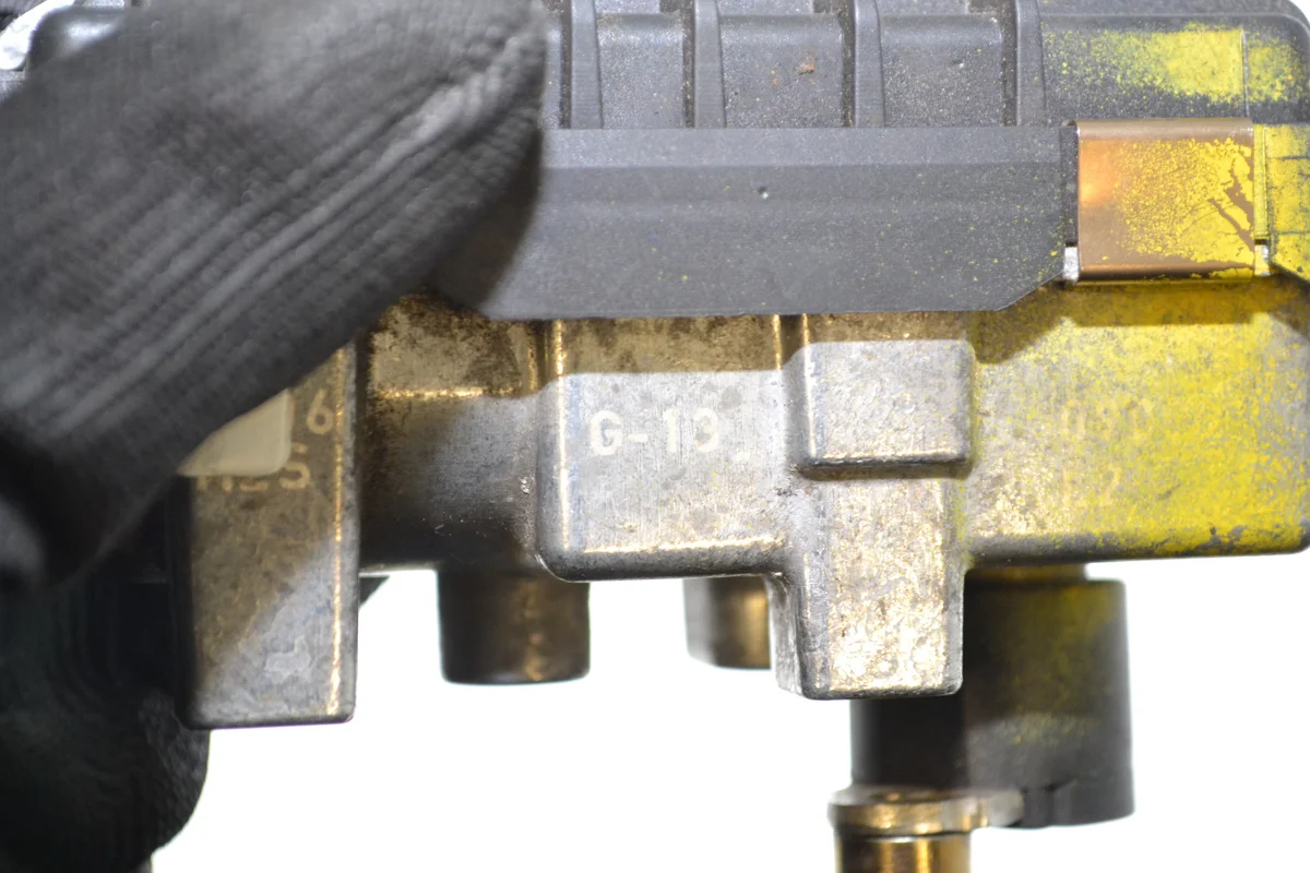 G-13 6NW009550 Turbolader Steuereinheit AUDI A6 image 9