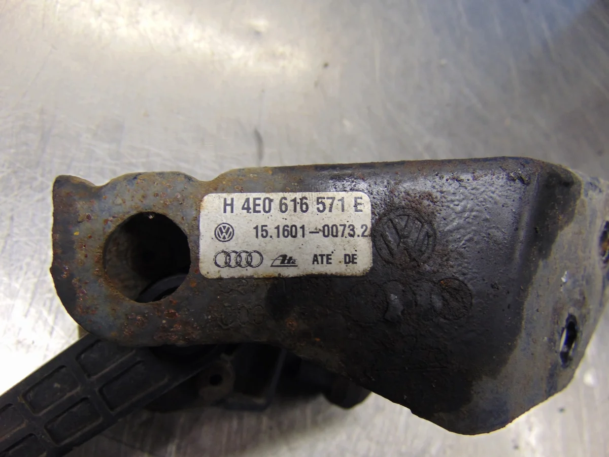 VW Phaeton Xenon Position Sensor Used image 7