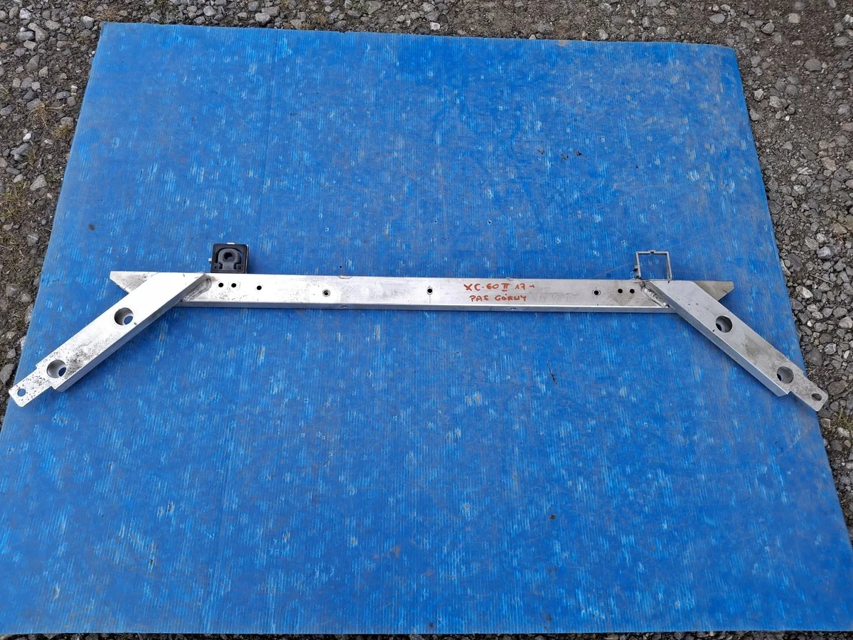 VOLVO XC60 II Traverse de pare-chocs 31424561