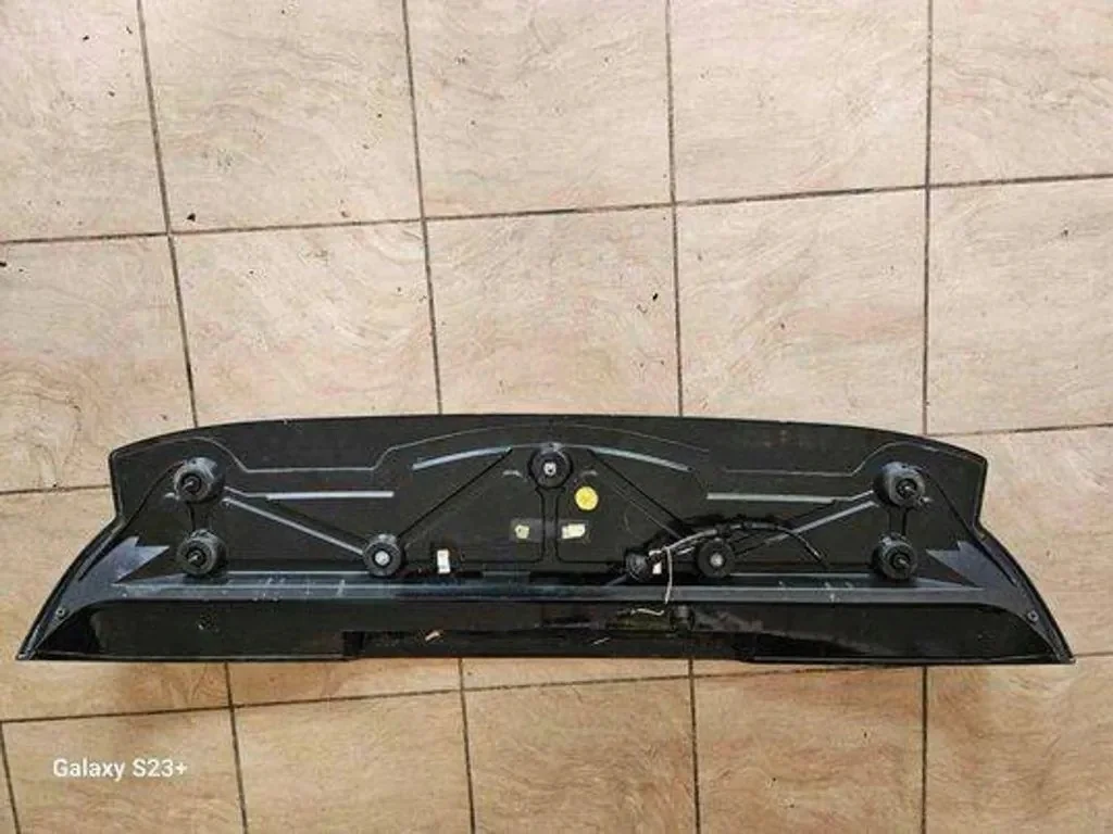 BMW X3 E83 Tailgate Spoiler Used image 4