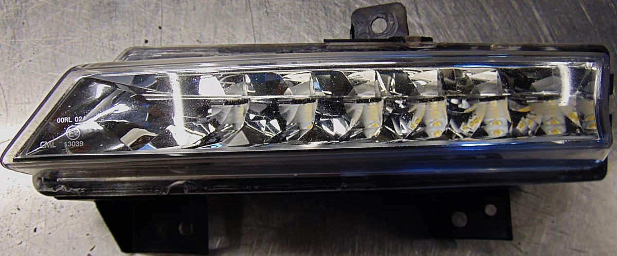 DRL LED-ajovalo vasen Renault Megane 3