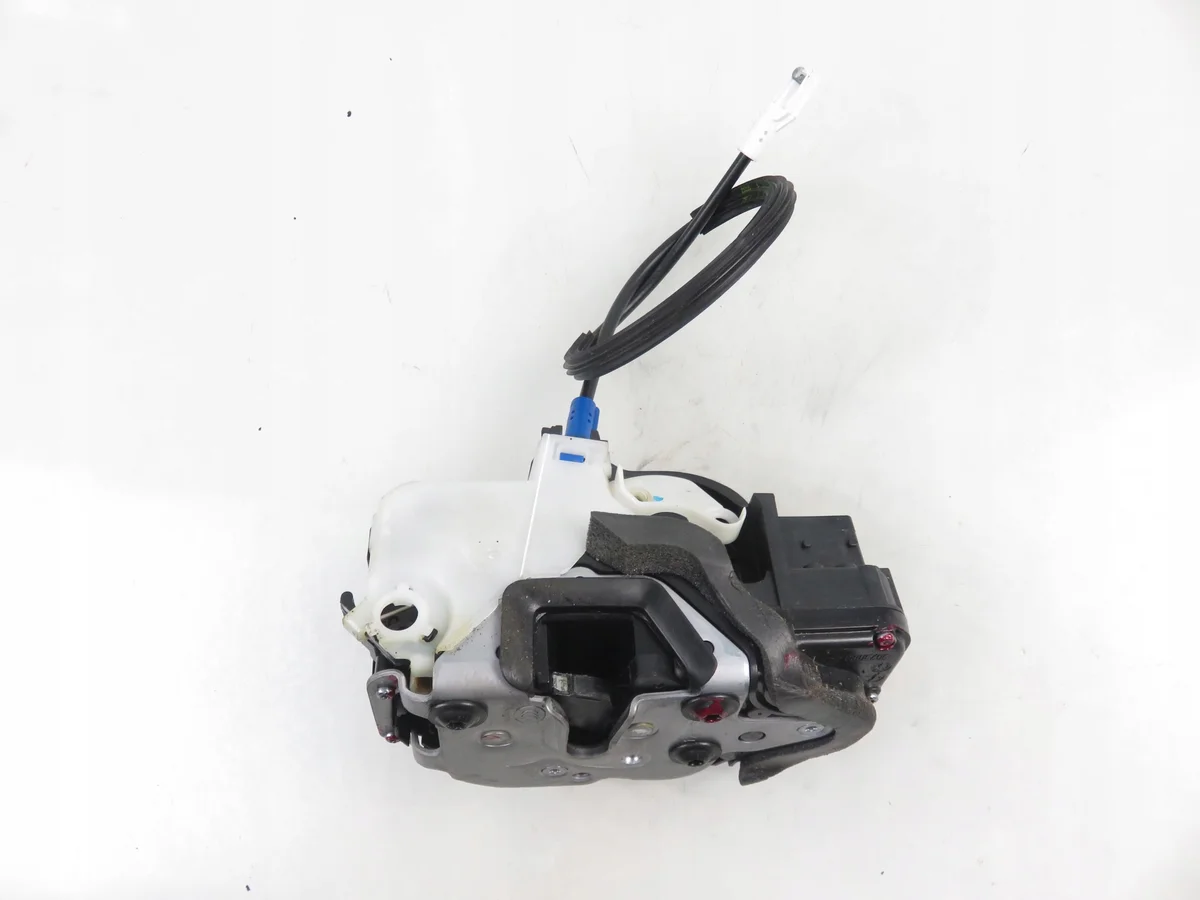 Opel Astra IV J etulukkolaite oikea image 9