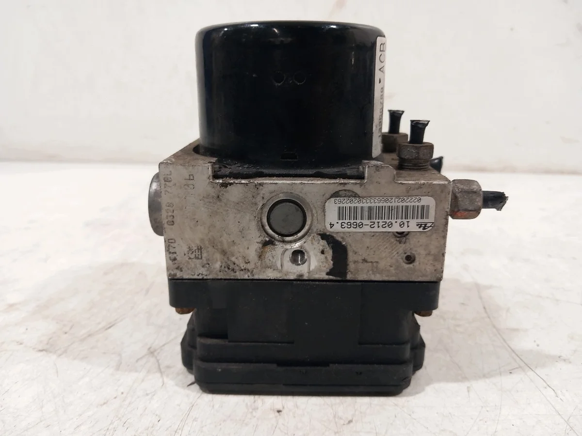 Opel Astra J ABS-pumppu 13356789 image 4