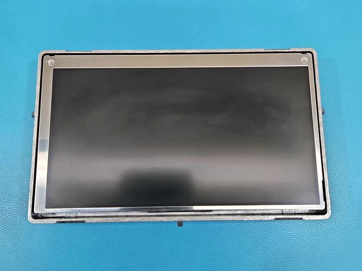 Monitor Renault Scenic II 8200326981 Usado image 4