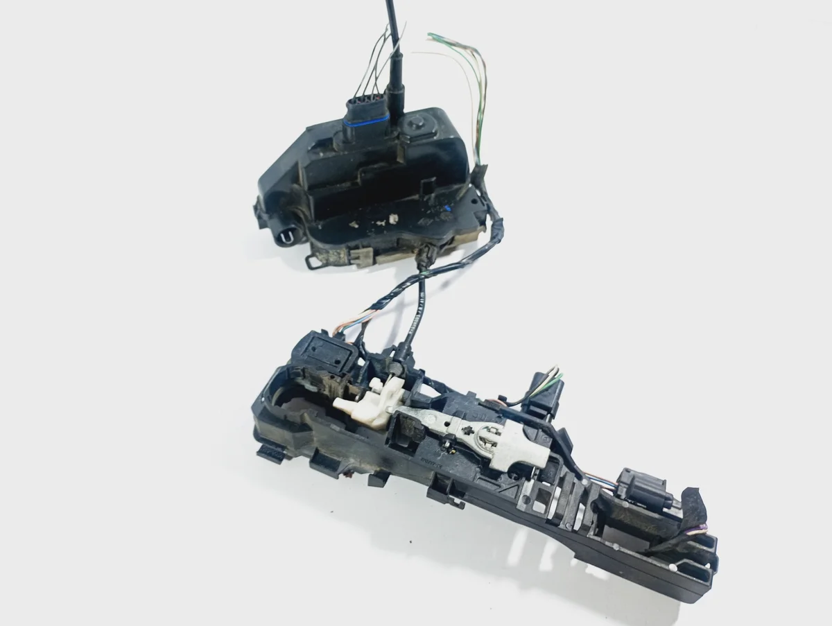 Höger framdörrlås Renault Megane II image 4