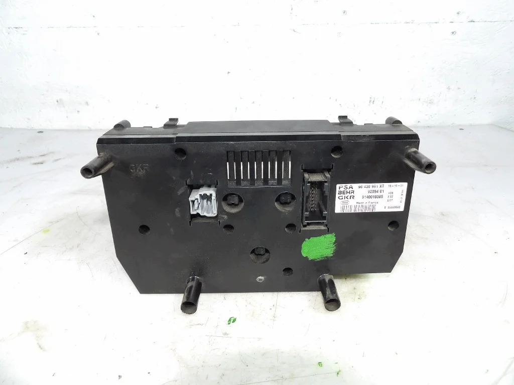 Peugeot 306 Ilmastointipaneeli D-73329-96430991XT