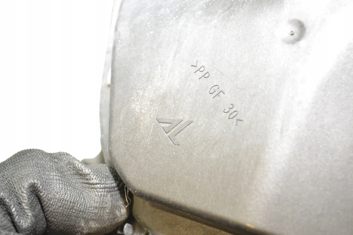 BMW E92 E93 Headlight Cover Right Used image 3
