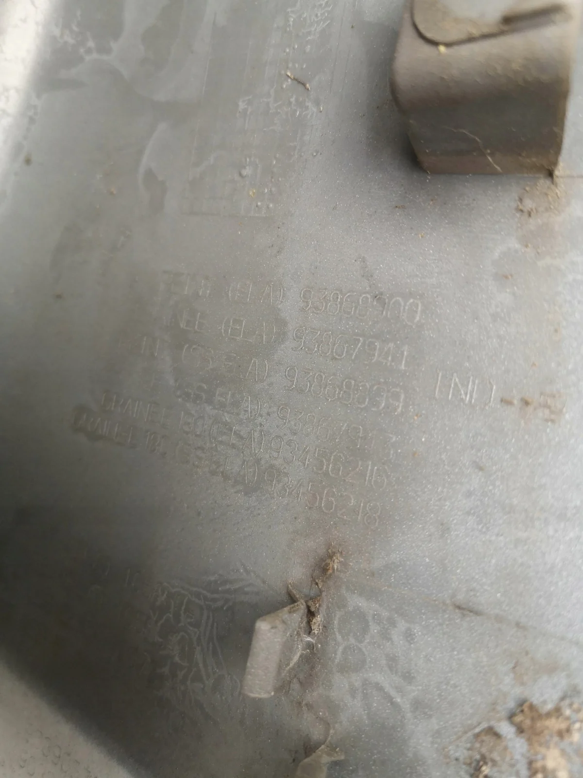 Renault Trafic III Left Upper Corner Used image 4
