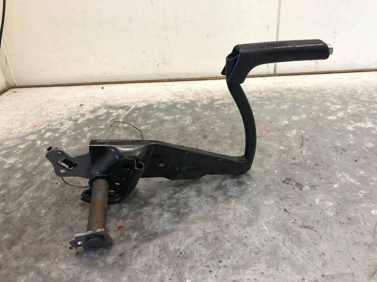 Handbremshebel Volvo C30 LIFT APU31348 image 4
