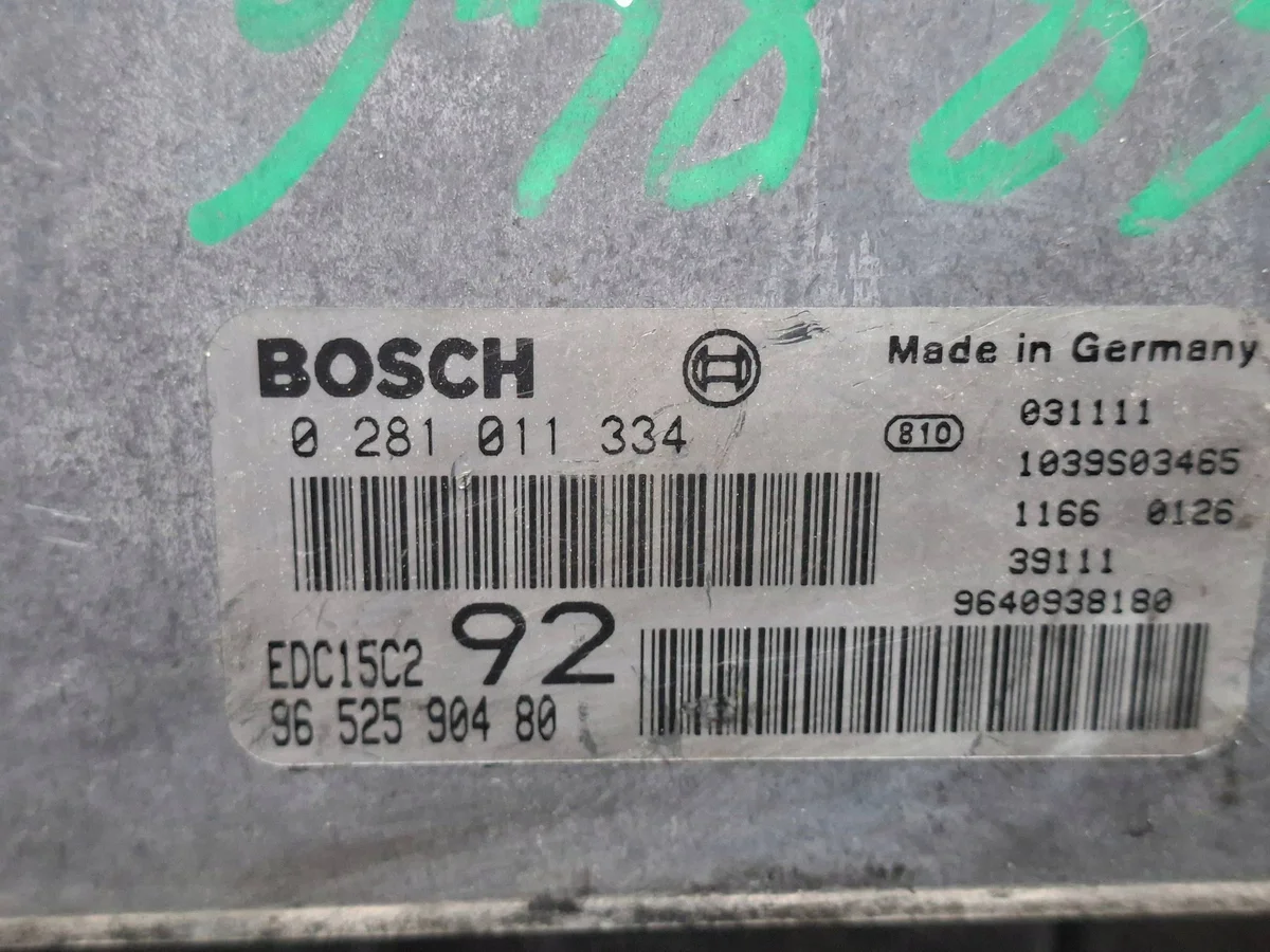 ECU Moteur 0281011334 Citroen Peugeot 2.0 HDI