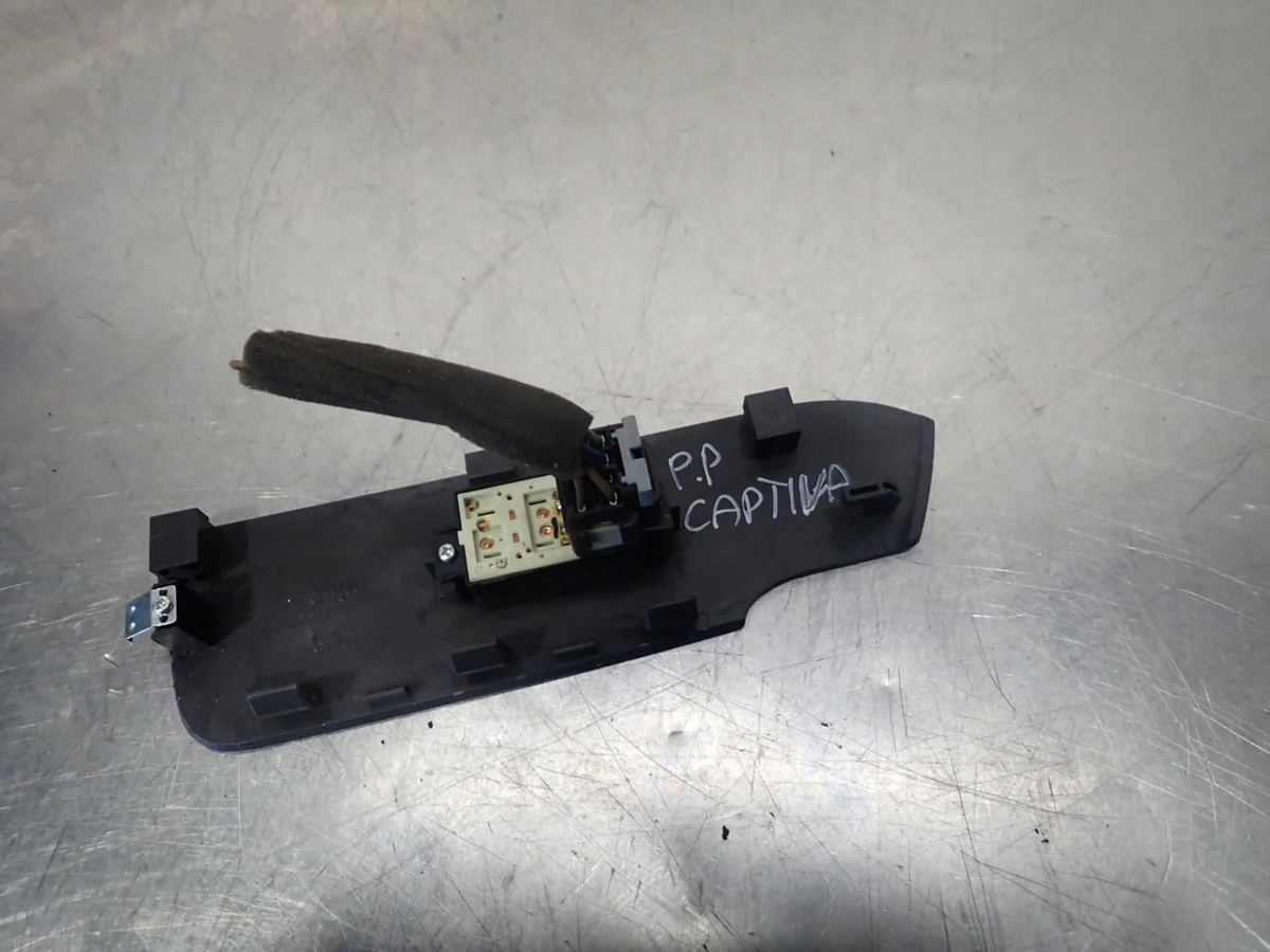 Panneau de commande vitres Chevrolet Captiva image 3