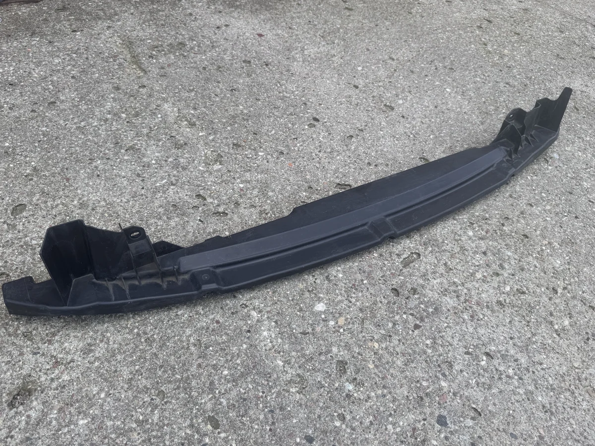 Mazda 2 DE 07- Refuerzo delantero usado