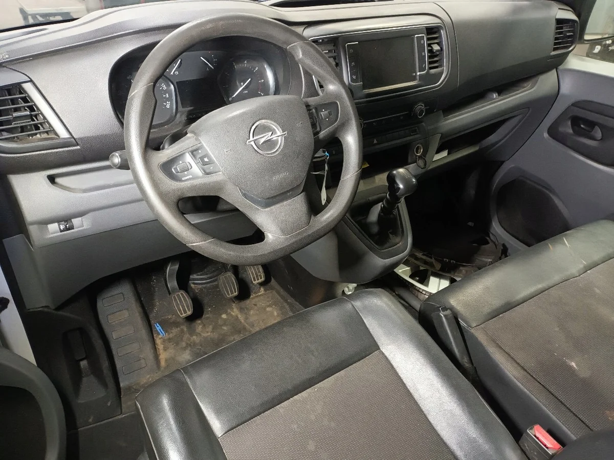 Opel Vivaro Getriebe MB51 20MB51 Gebraucht image 10