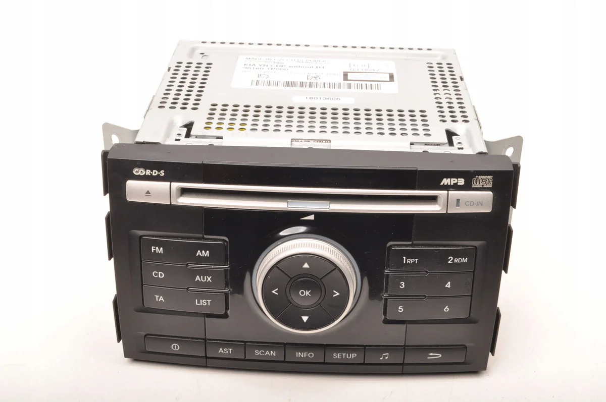 Radio Kia OE 96160-1P000 - Begagnat
