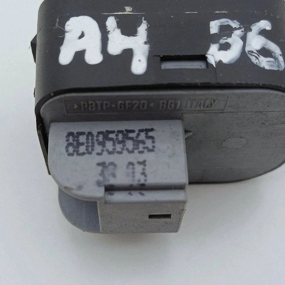 Peiliensäätökytkin Audi A4 B6 Kombi
